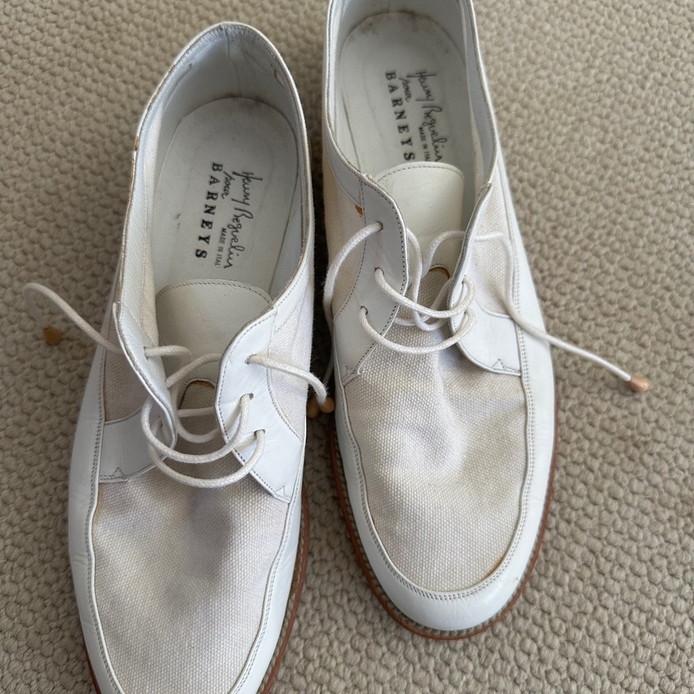HENRY BEGUELIN VINTAGE SHOES - LACE UP WHITE/BEIGE FLATS Size 8